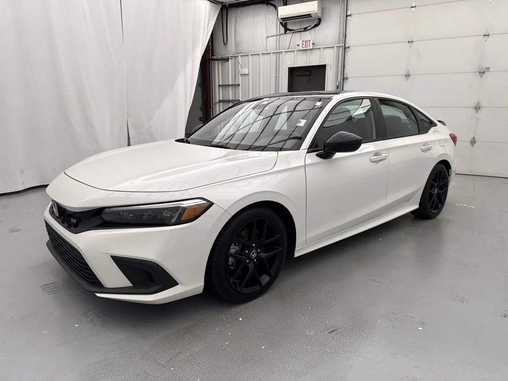 Used 2024 White Honda Base image 3