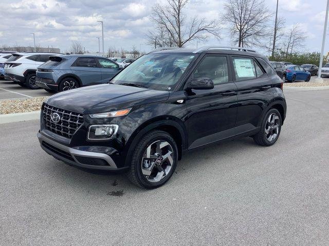2026 Hyundai Venue SEL w/ 2-Tone Roof IVT's photo