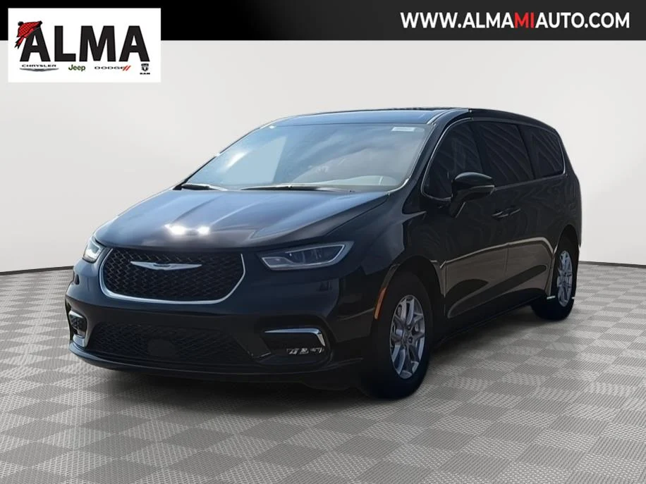 New 2026 Diamond Black Crystal Pearl-Coat Exterior Paint Chrysler Select image 6