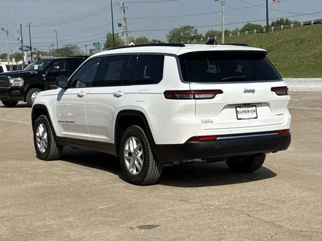 New 2026 Bright White Clear-Coat Exterior Paint Jeep Laredo X image 11