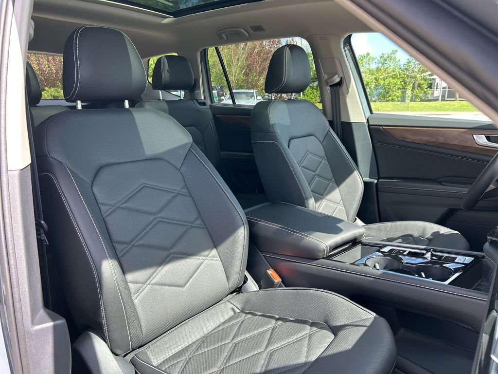 New 2026 Gray Volkswagen 2.0T SE w/Technology image 46