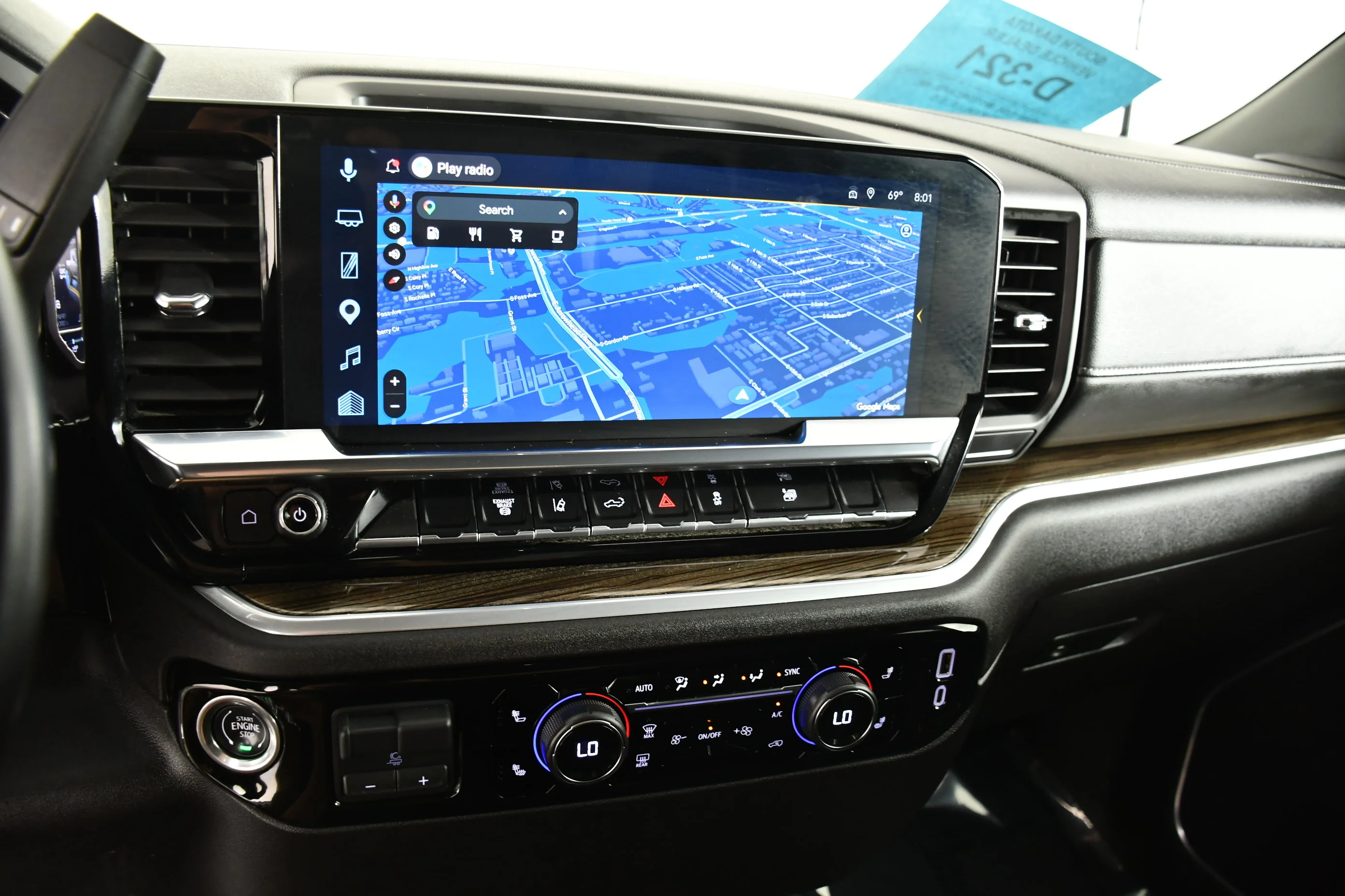 Used 2025 Summit White Chevrolet LT image 27