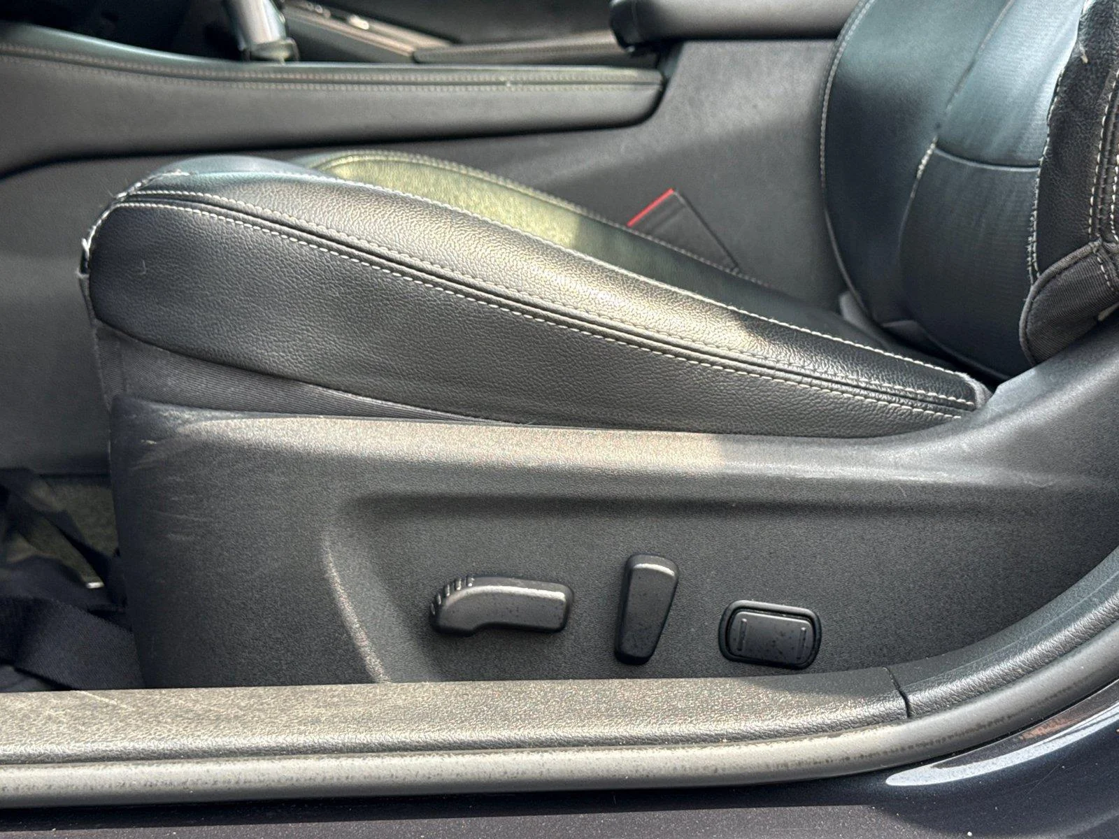Used 2019 Storm Blue Metallic Nissan 2.5 Platinum image 34