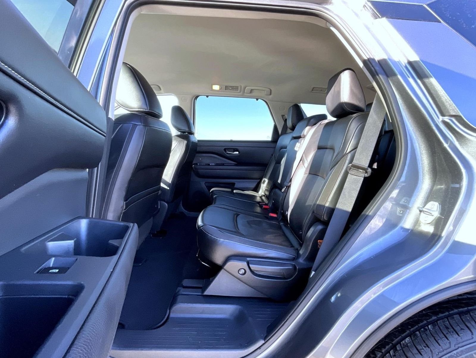 Used 2024 Gray Nissan SL image 22