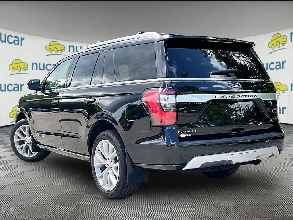 Used 2019 Black Metallic Ford Platinum image 4