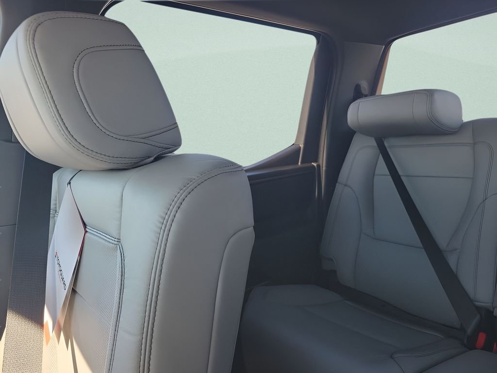 2026 Toyota Tundra SR5 - Photo 12