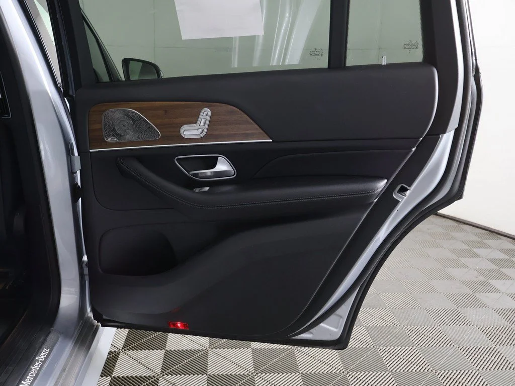 Used 2025 Silver Mercedes-Benz GLS 450 image 32