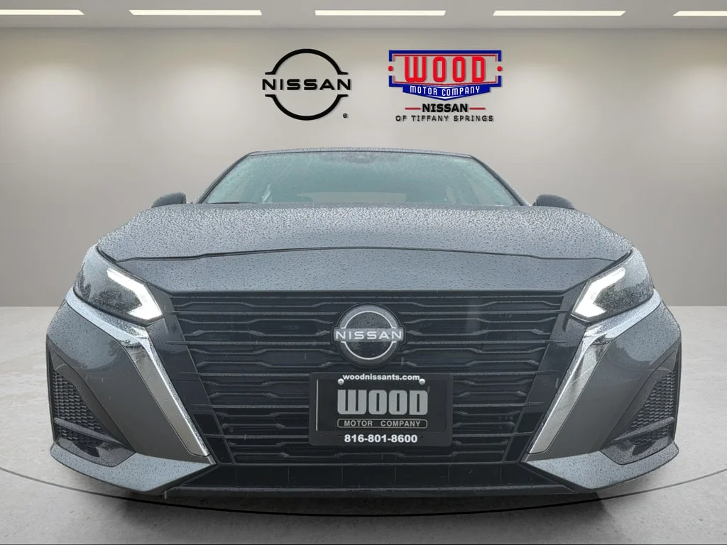 Used 2025 Gun Metallic Nissan SV image 6