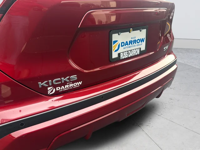 Used 2023 Red Nissan SV image 33