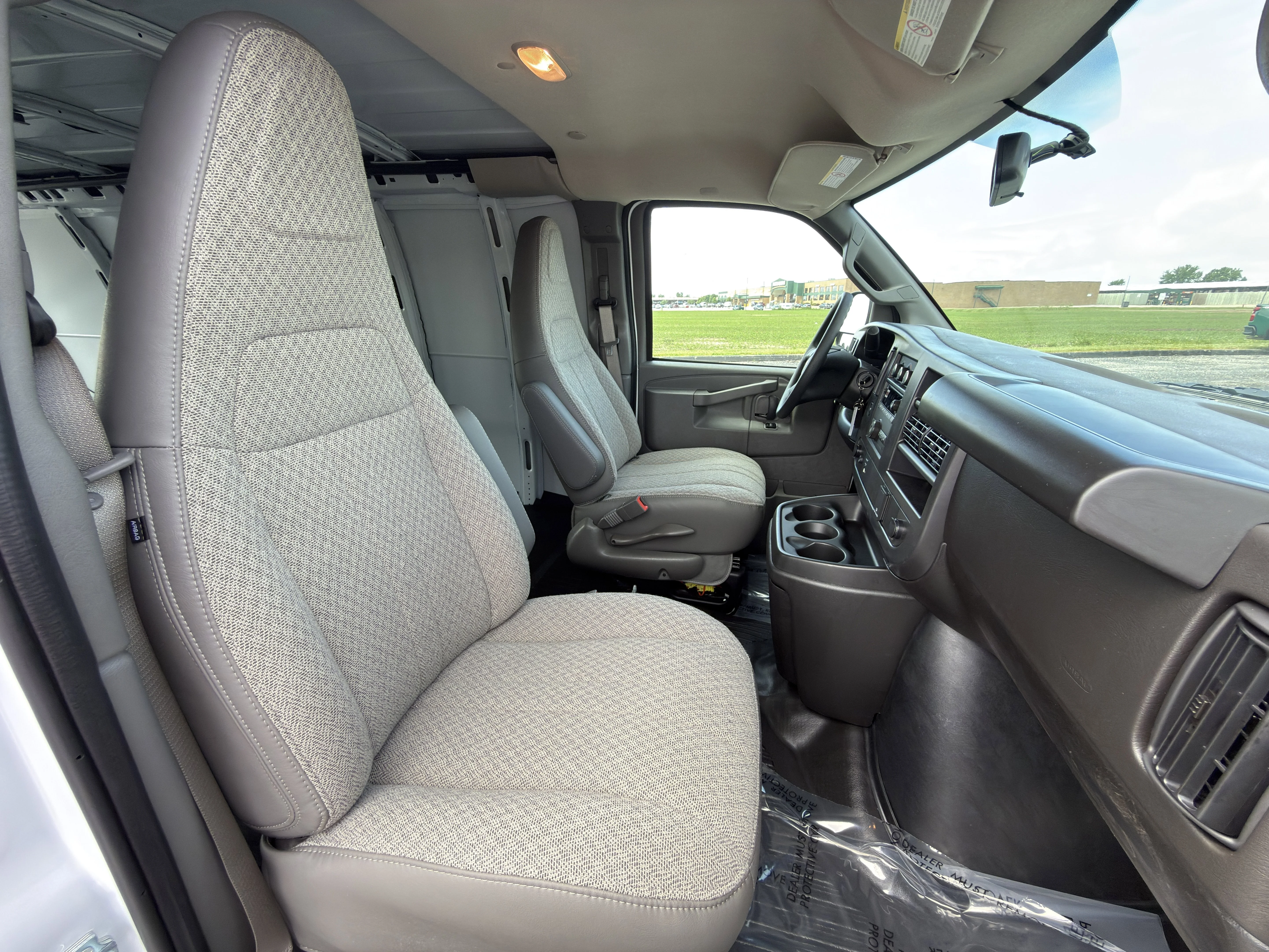 2026 GMC Savana Cargo Work Van - Photo 14