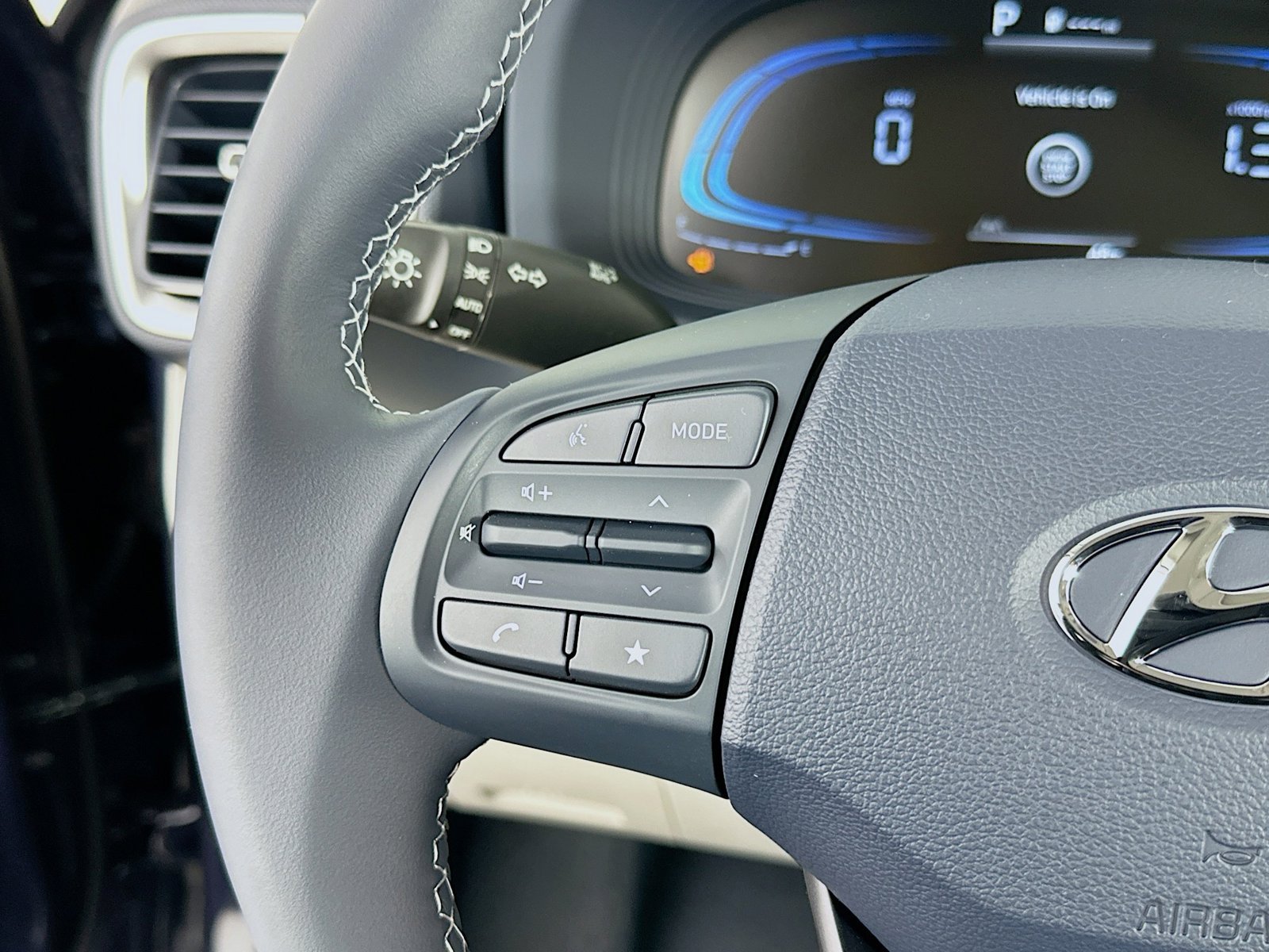 2026 Hyundai Venue SEL - Photo 14