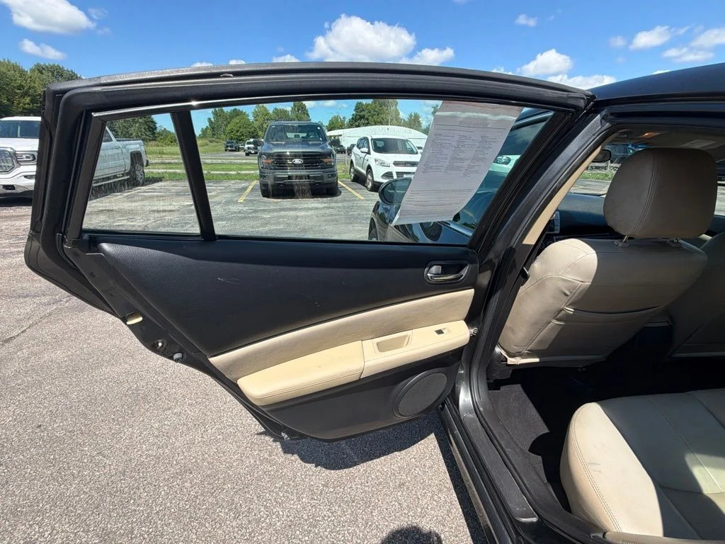 Used 2012 Autumn Bronze Mazda i Touring image 21