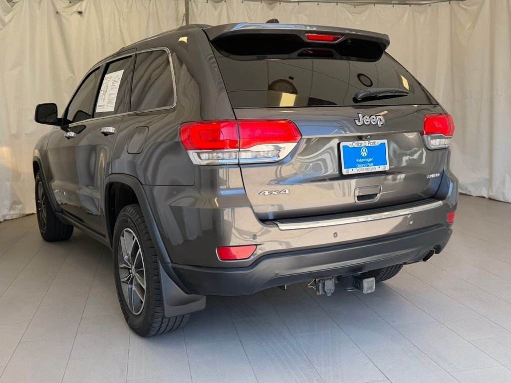 Used 2018 Granite Crystal Metallic Clearcoat Jeep Limited image 5