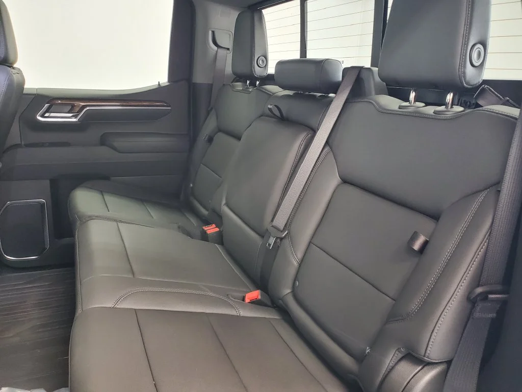 New 2026 Onyx Black GMC Elevation image 29