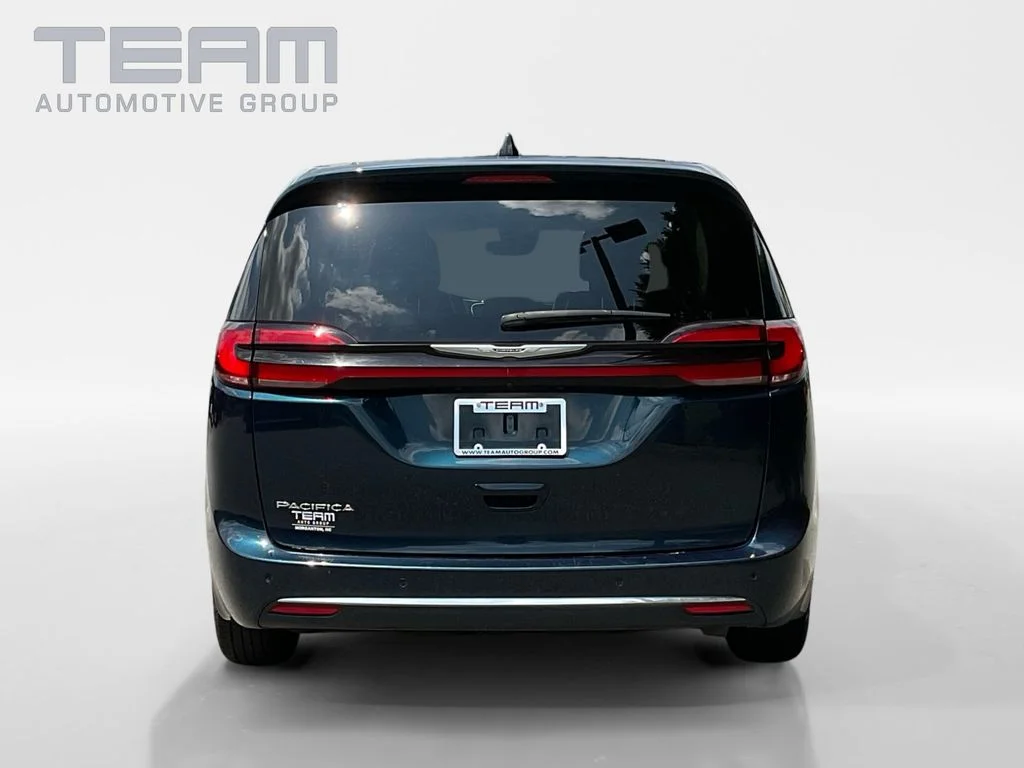 Used 2023 Blue Chrysler Touring L image 6