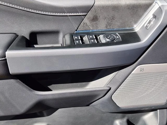 2025 Ford F-150 XLT - Photo 40