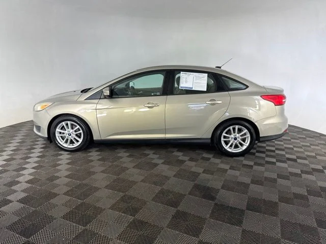 Used 2016  Ford SE image 10