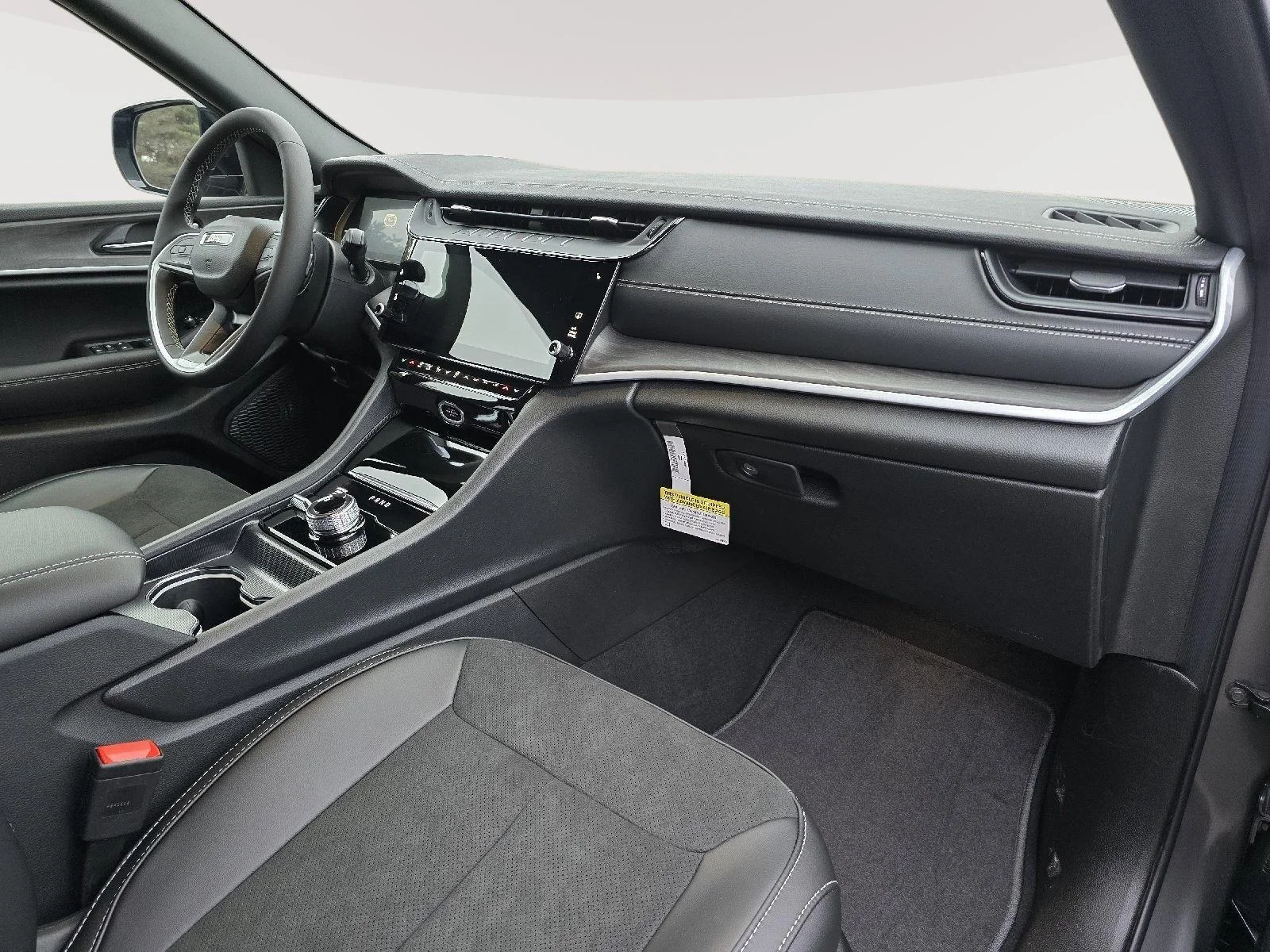 2026 Jeep Grand Cherokee Laredo - Photo 15