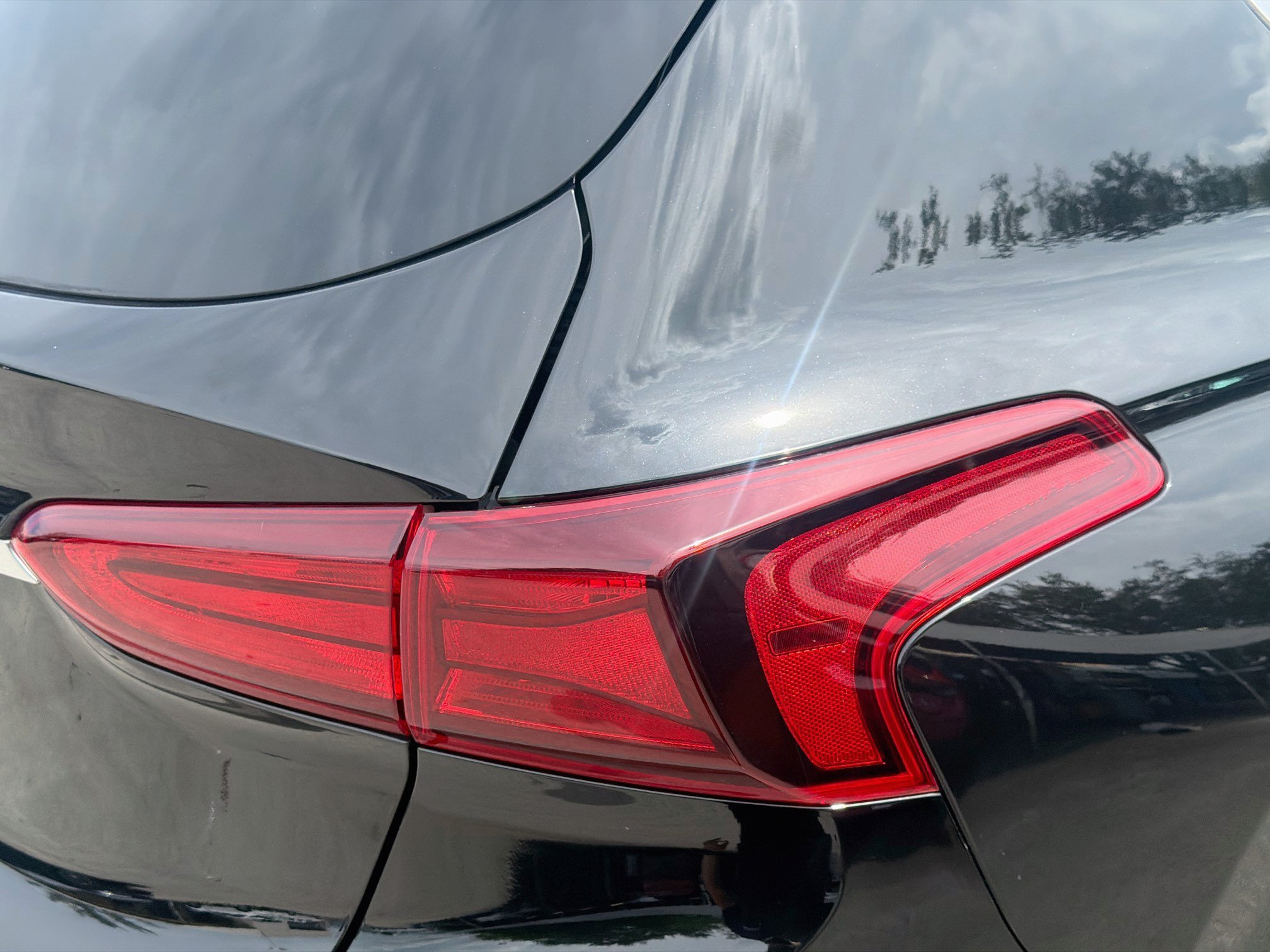 Used 2020 Twilight Black Hyundai SE image 25