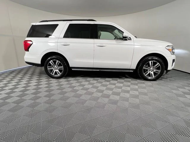 Used 2022 White Ford XLT image 8