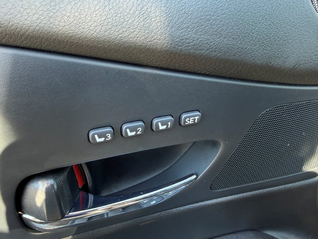 Used 2014 Gray Lexus 350 image 10
