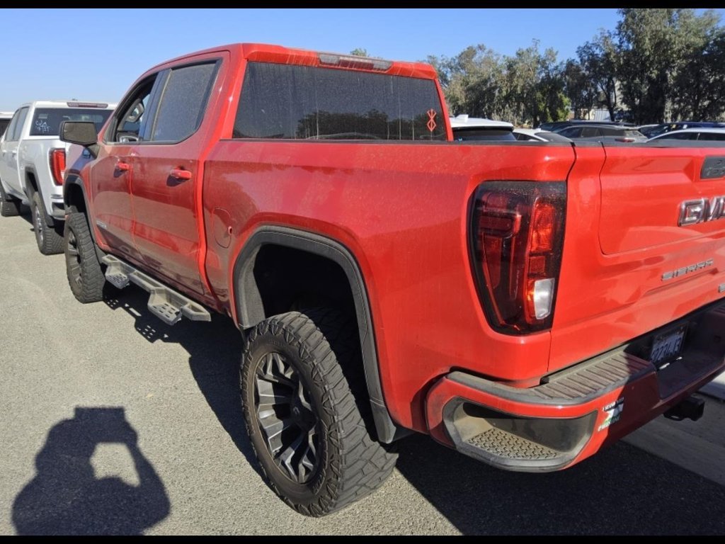 Used 2021 CARDINAL RED GMC Elevation image 7