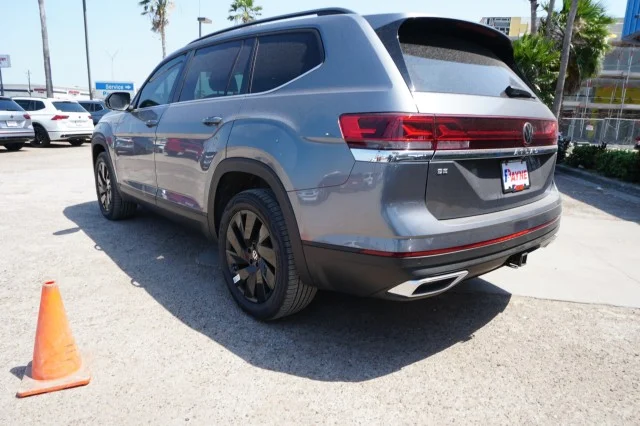 2024 Volkswagen Atlas SE w/Tech - Photo 9