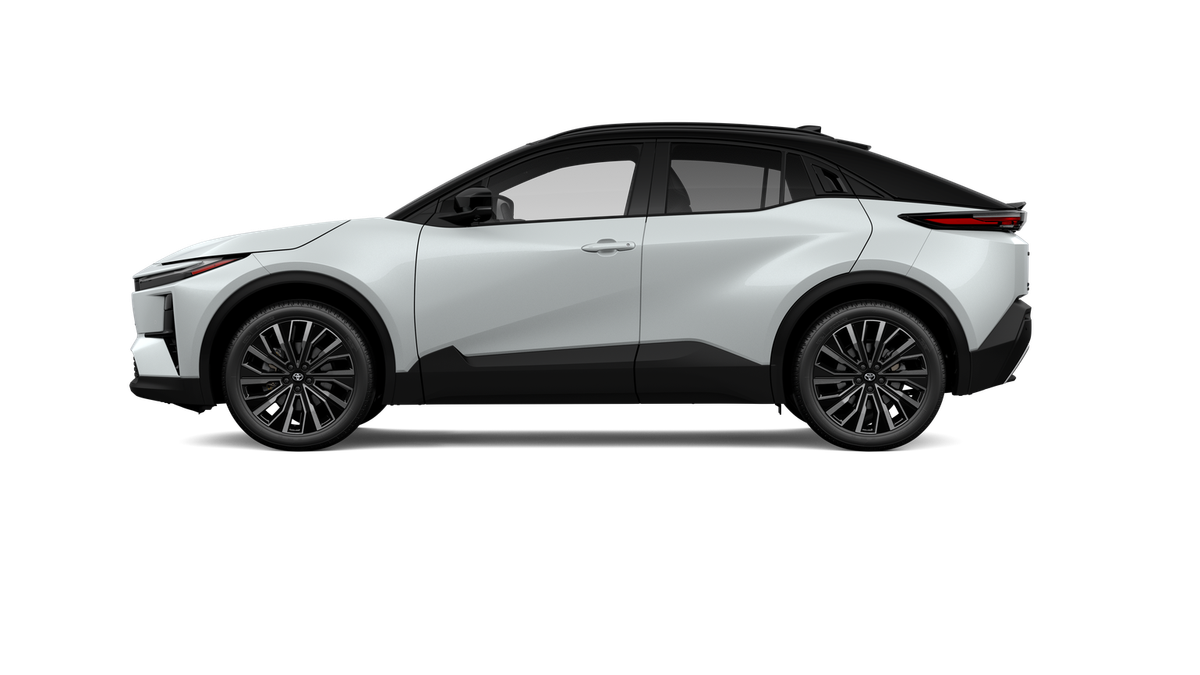 New 2026 Wind Chill Pearl/Black Toyota XSE image 39