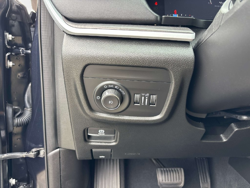 Used 2024 Black Jeep Limited image 20