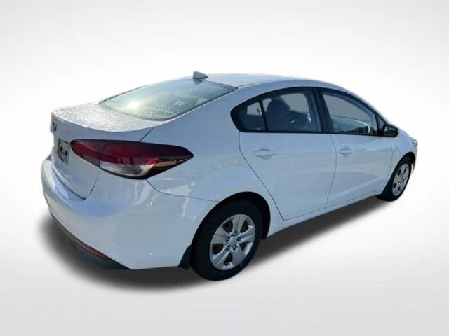 Used 2017 White Kia LX image 7