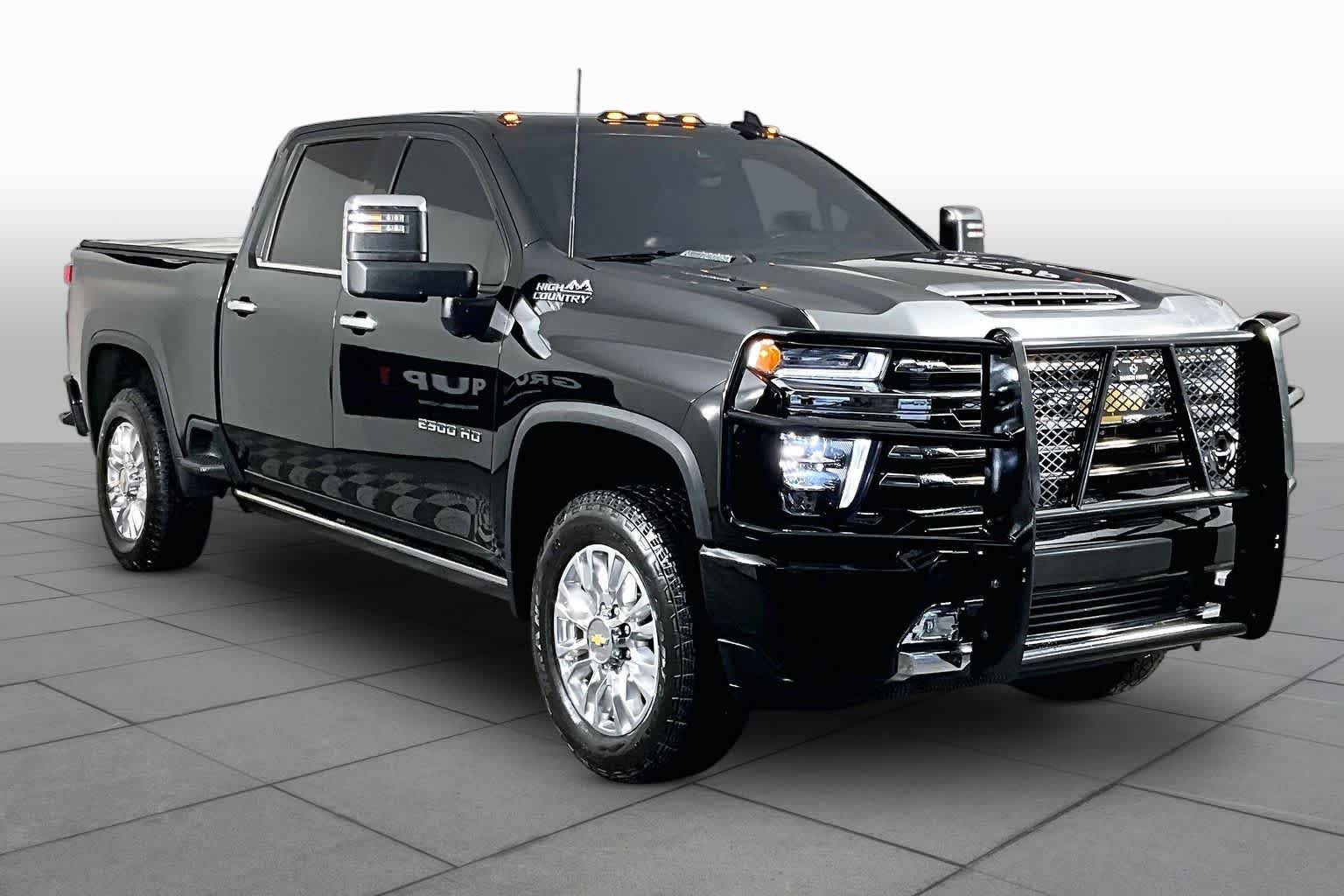 Used 2023 Black Chevrolet High Country image 3
