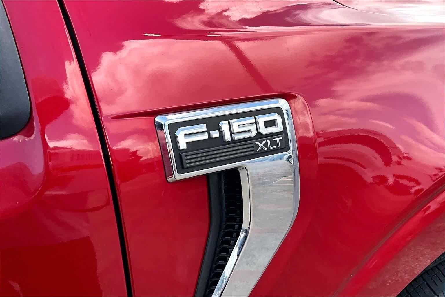 Used 2021 Rapid Red Metallic Tinted Clearcoat Ford XLT image 10