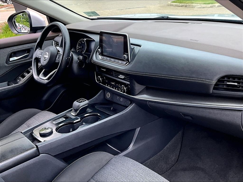 Used 2023 Silver Nissan SV image 14