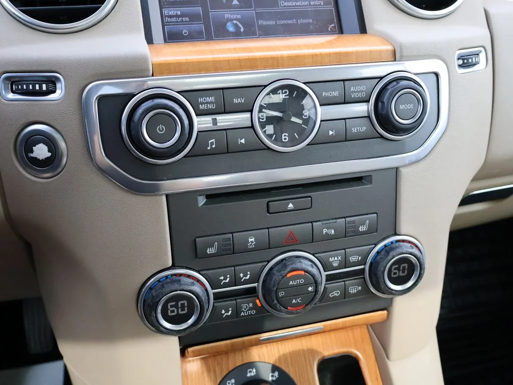 Used 2012  Land Rover HSE image 26