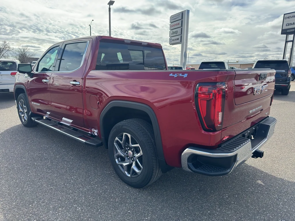 2026 GMC Sierra 1500 SLT - Photo 9