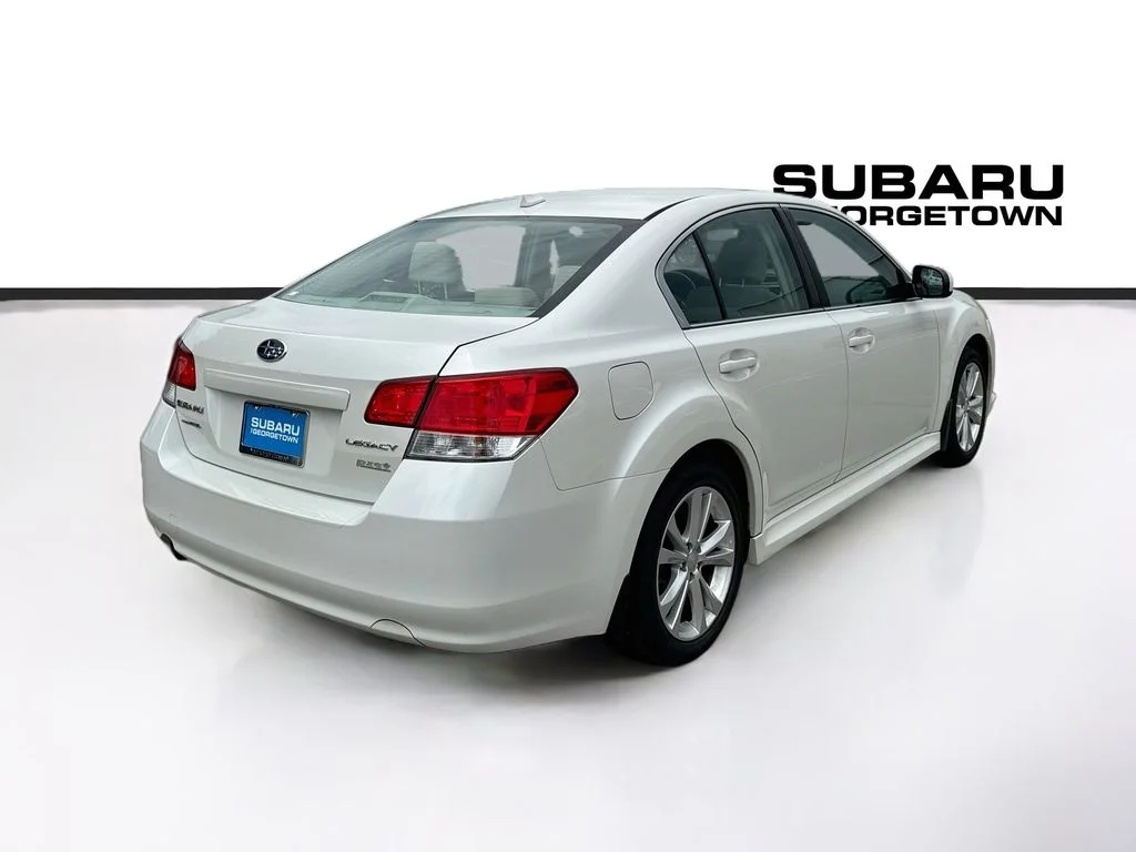 Used 2013 White Subaru 2.5i image 7