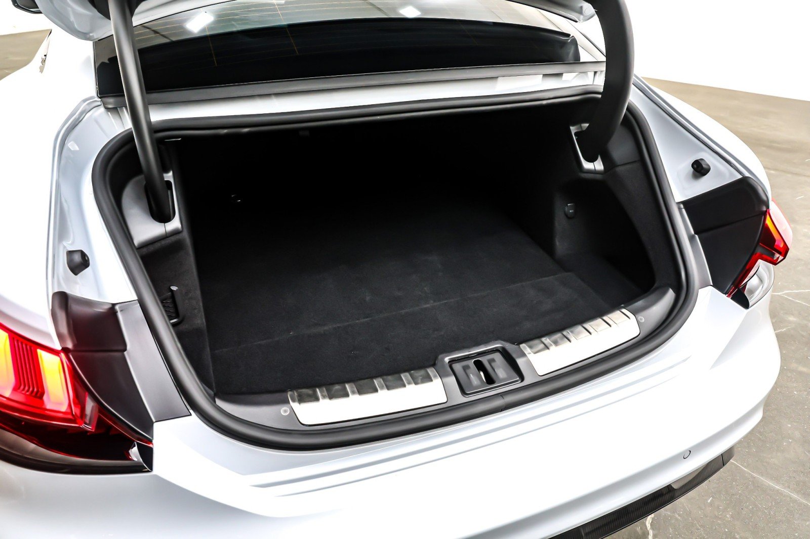 2024 Audi e-tron GT Prestige - Photo 23