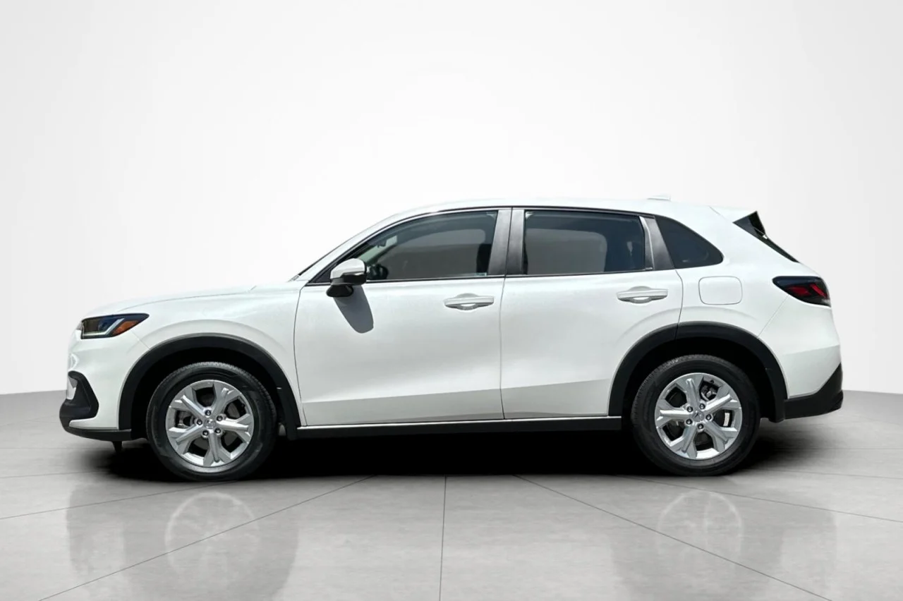 Used 2025 Platinum White Pearl Honda LX image 2