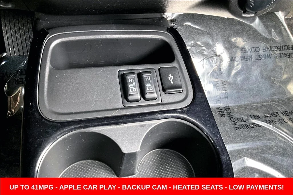 Used 2020 Silver Mitsubishi LE image 16