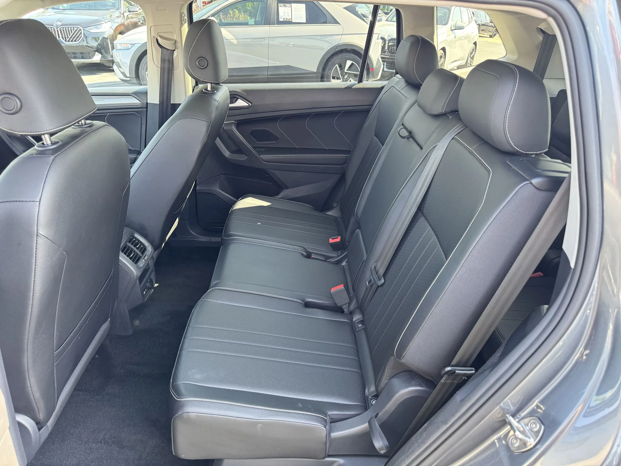Used 2023 Platinum Gray Metallic Volkswagen SE image 33