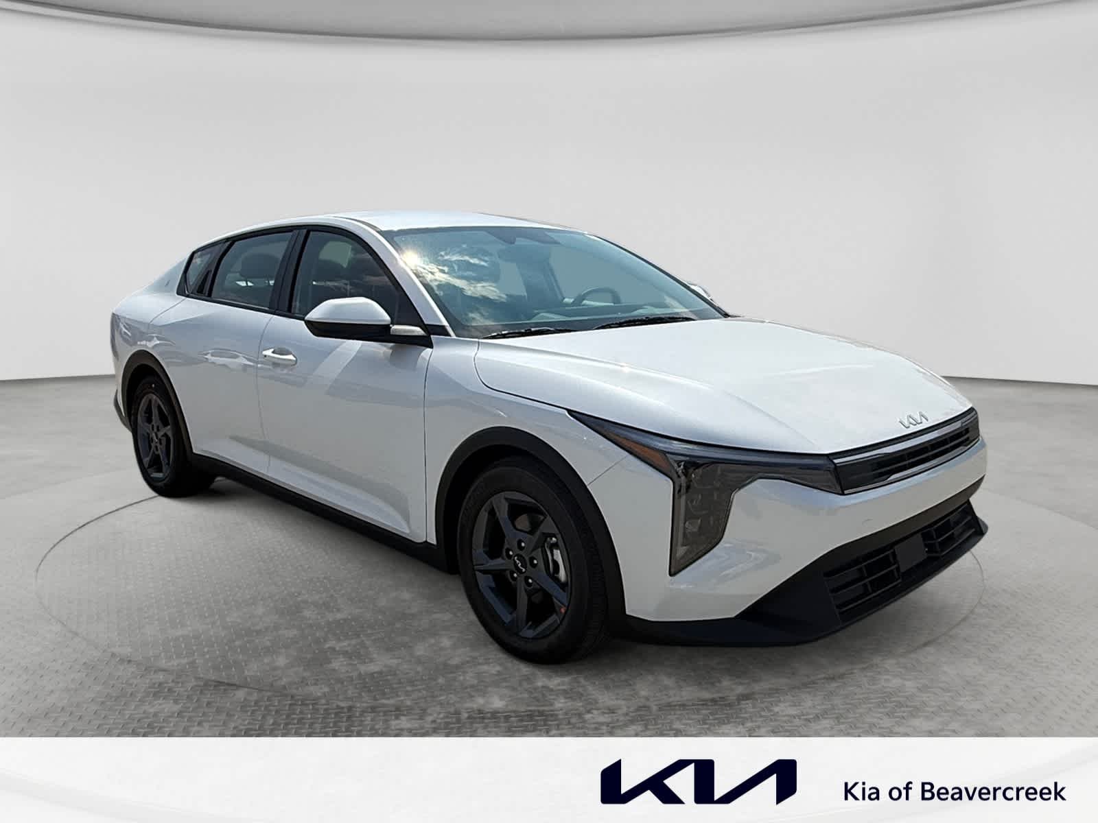 New 2026 Snow White Pearl Kia LXS image 3