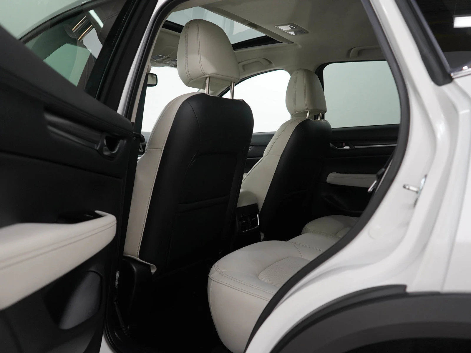 Used 2023 Rhodium White Metallic Mazda 2.5 S Premium Package image 18