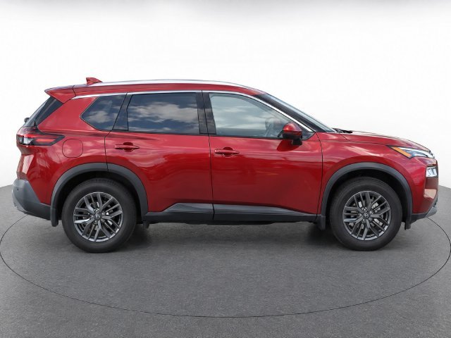 Used 2021 Red Nissan SV image 8