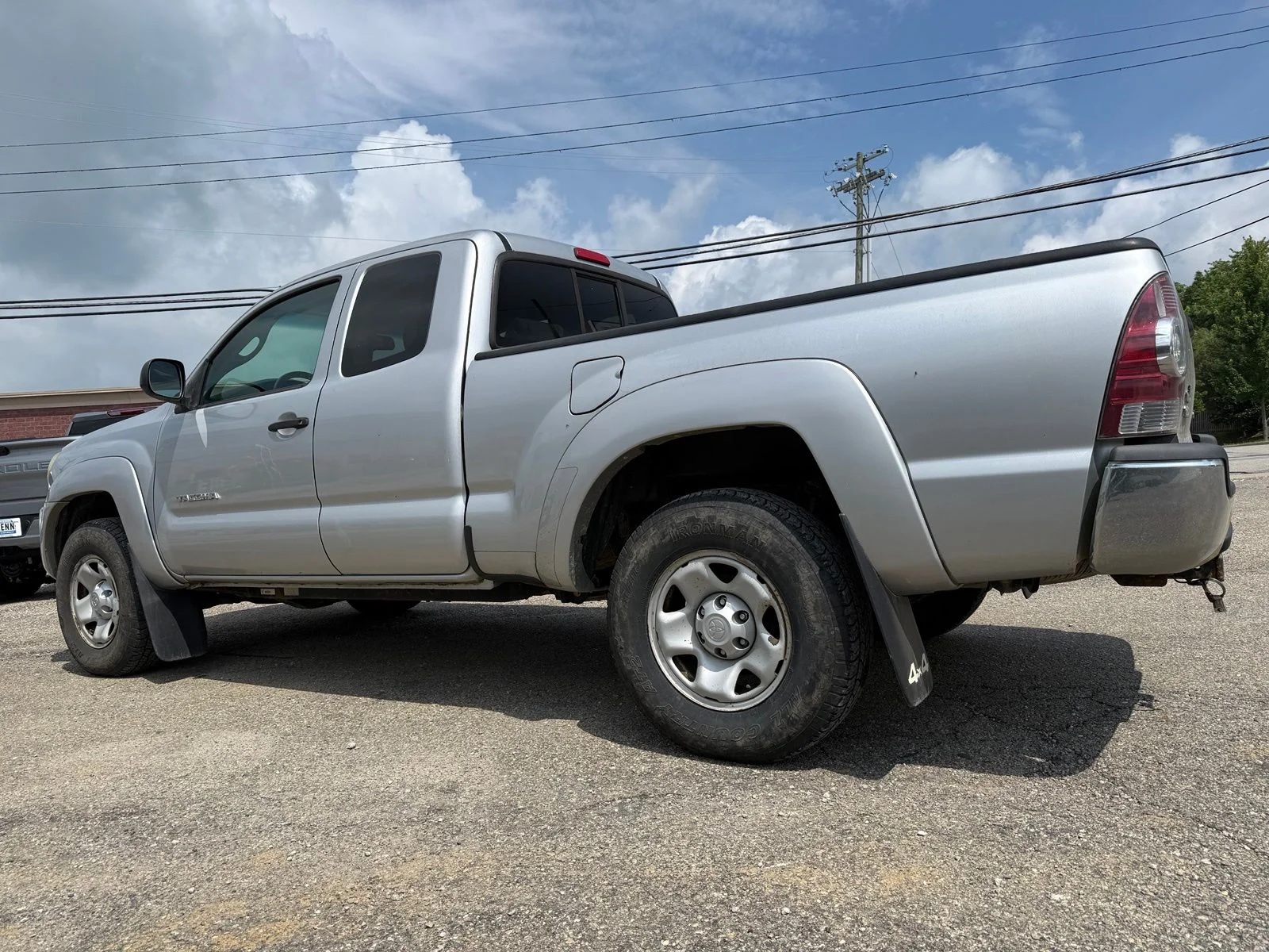 Used 2010  Toyota Base image 4