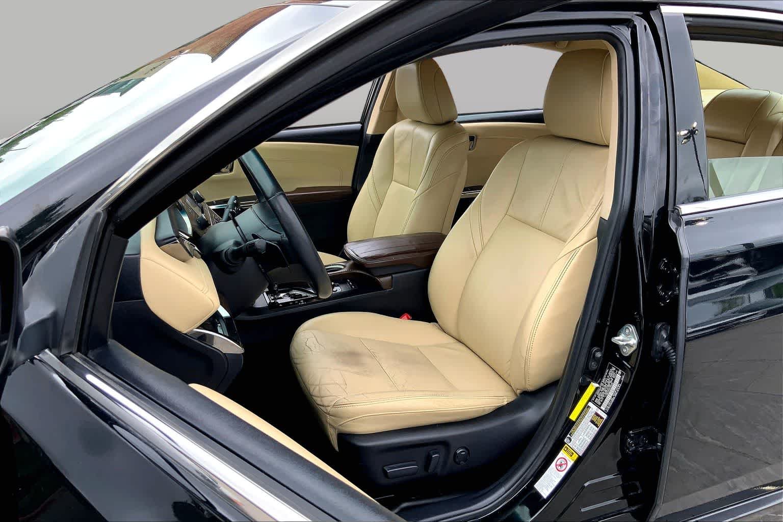 Used 2014 Attitude Black Toyota XLE image 8