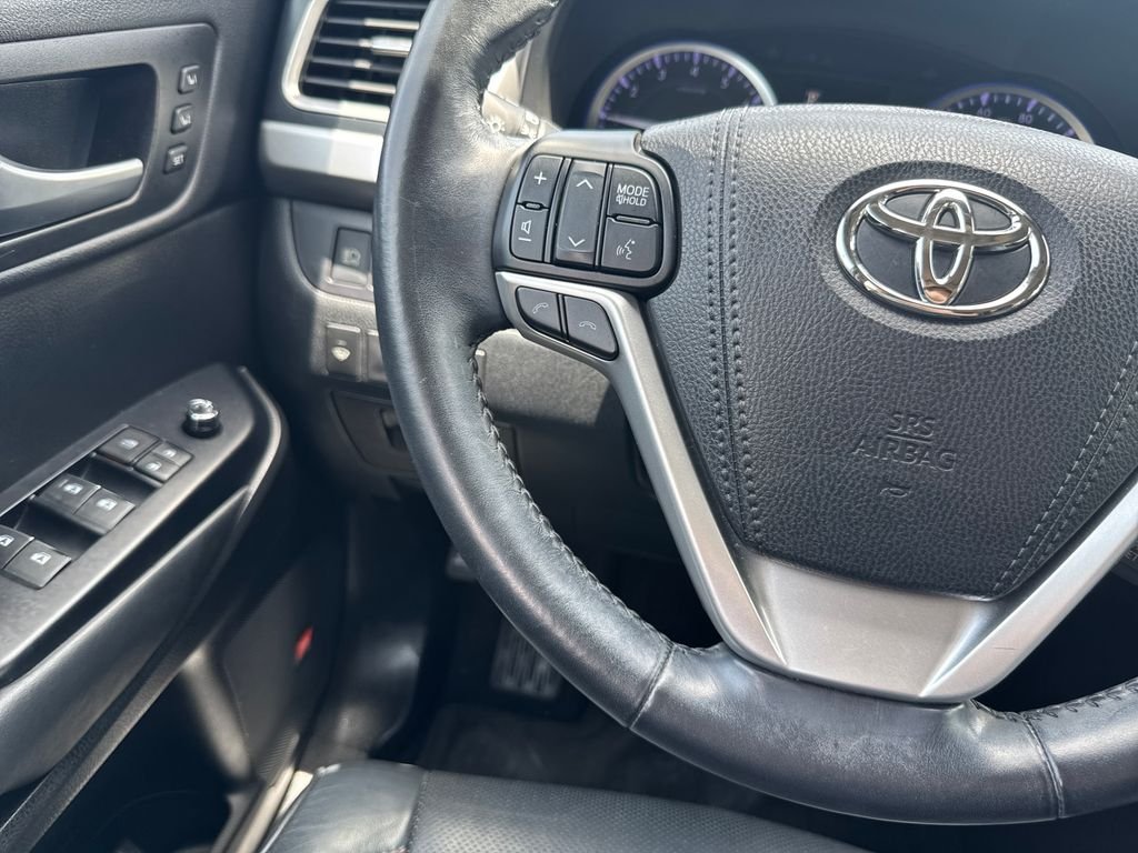 Used 2018 Gray Toyota Limited image 22