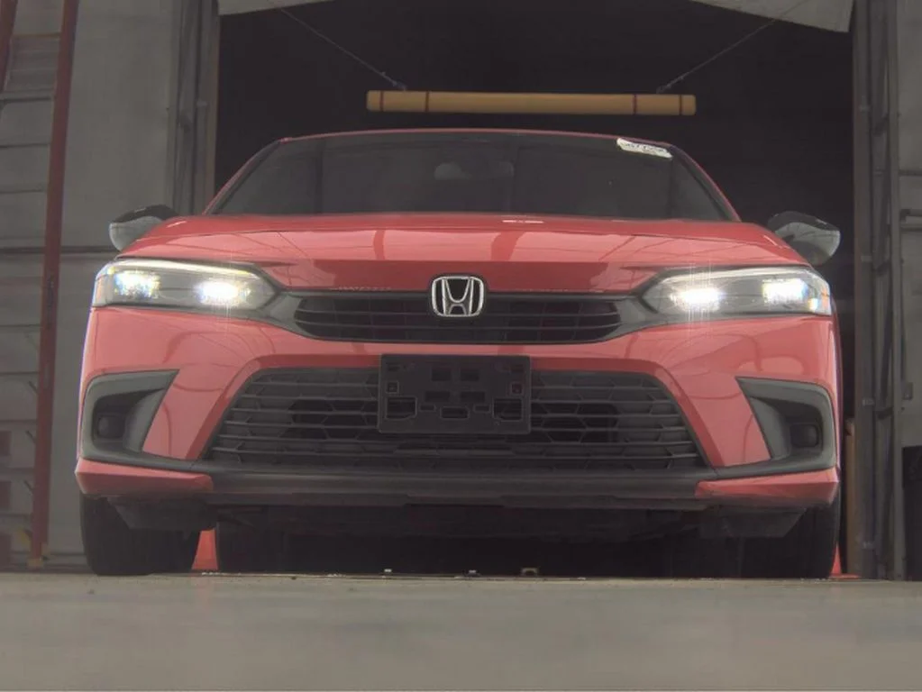 Used 2022 Rallye Red Honda Sport image 3