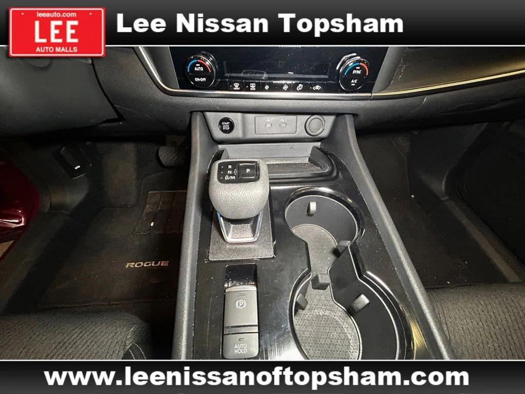 Used 2025 Scarlet Ember Tintcoat Nissan SV image 12