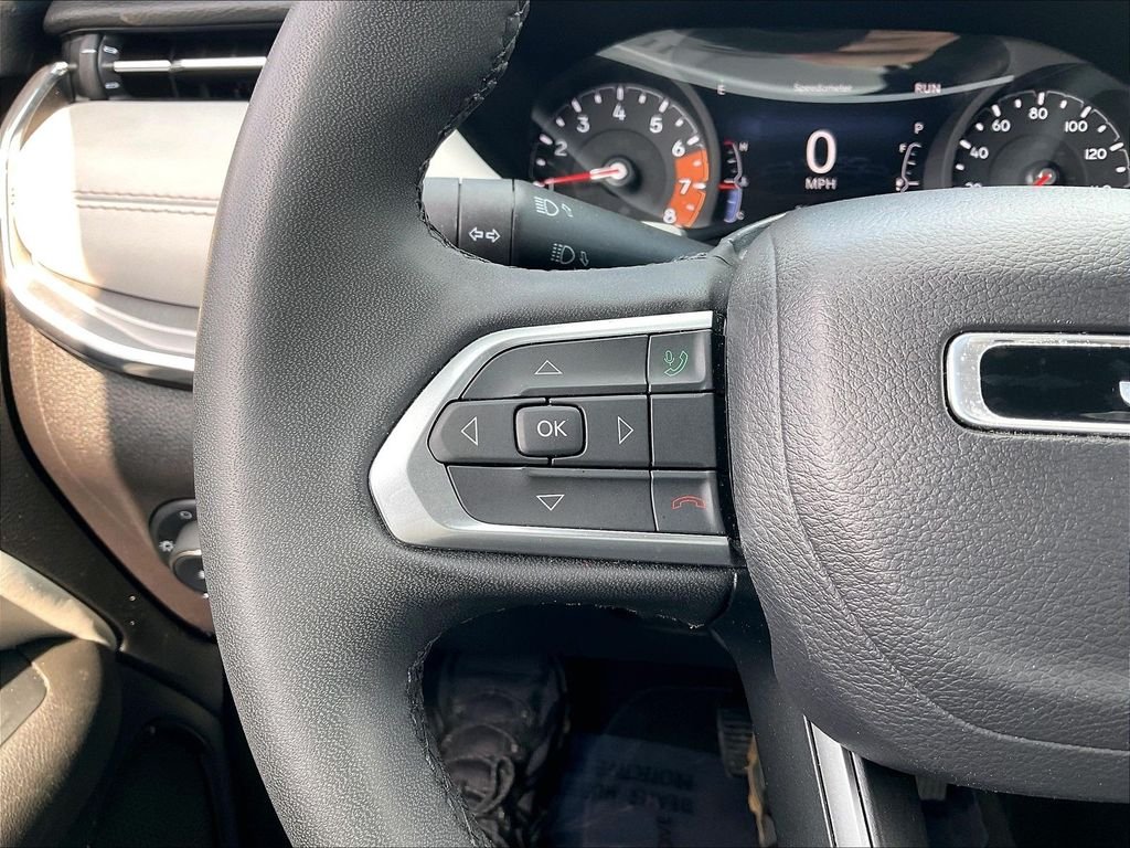 Used 2024 Hydro Blue Pearlcoat Jeep Limited image 21