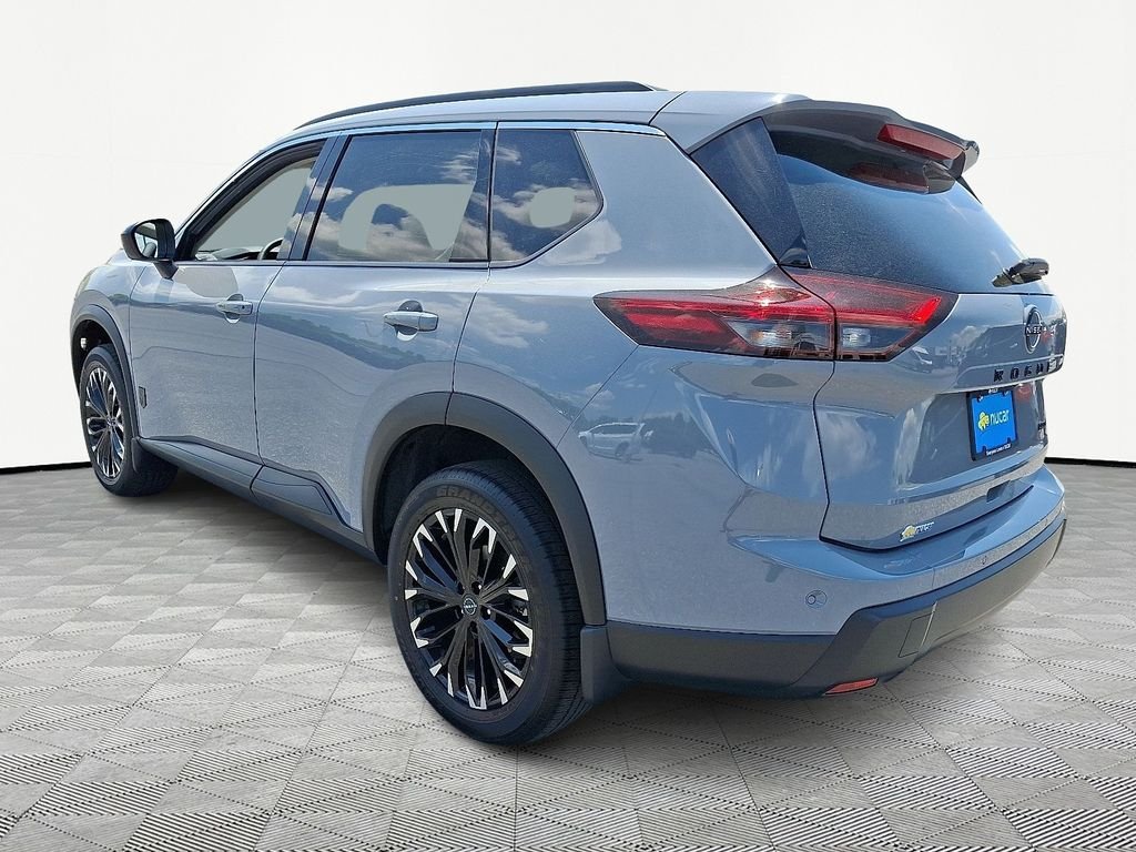 Used 2026 Gray Nissan Dark Armor image 5